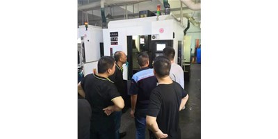 尊龙凯时年终保养活动顺利开展，保证机床高效运转